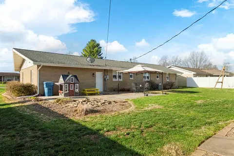 512 Bohleber Dr, Carmi, IL 62821 photo 26