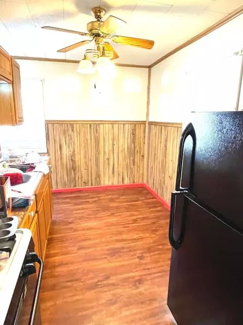 1010 E Noleman St, Centralia, IL 62801 photo 6