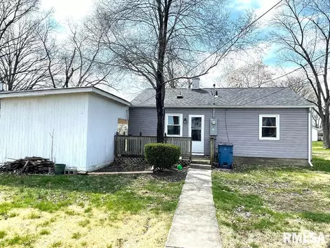 1010 E Noleman St, Centralia, IL 62801 photo 3