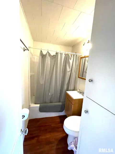 1010 E Noleman St, Centralia, IL 62801 photo 9