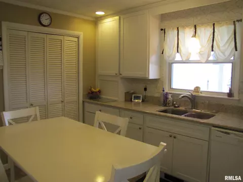 4424 Keller Rd, Iuka, IL 62849 photo 4