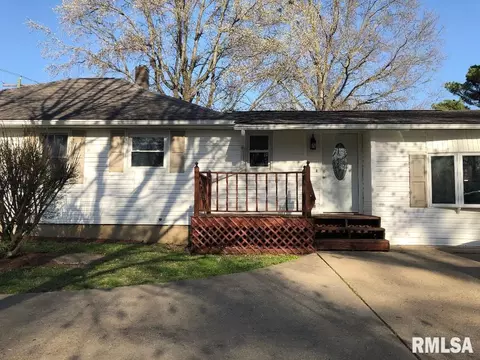 820 E Clark Trl, Herrin, IL 62948 photo 4