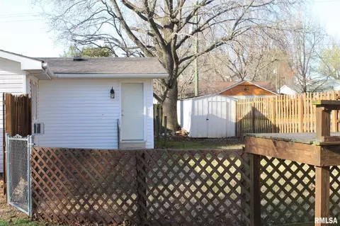 820 E Clark Trl, Herrin, IL 62948 photo 32