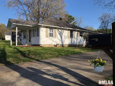 820 E Clark Trl, Herrin, IL 62948 photo 5