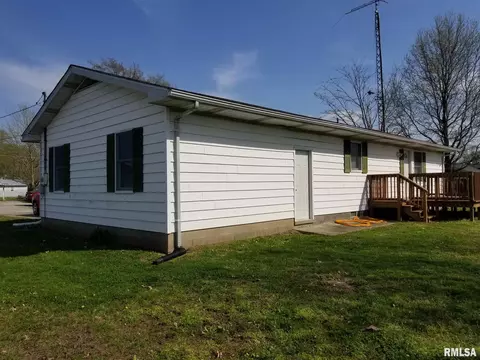 607 S Elm St, Sesser, IL 62884 photo 6