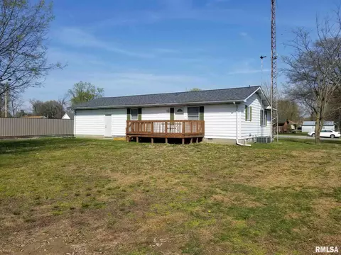 607 S Elm St, Sesser, IL 62884 photo 9