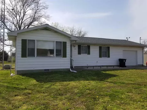 607 S Elm St, Sesser, IL 62884 photo 1