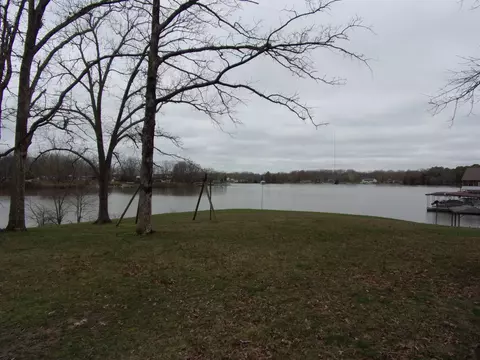 2245 Rainier Ln, Centralia, IL 62801 photo 2