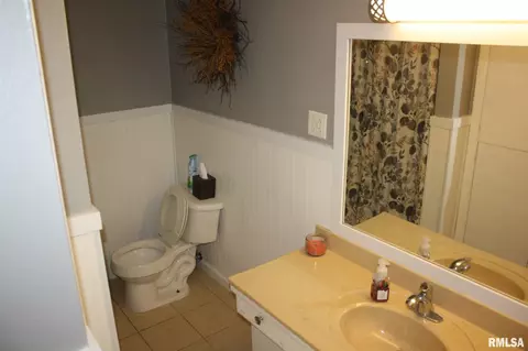 509 North Ave, Iuka, IL 62849 photo 5