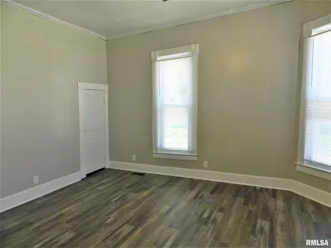 903 W White St, Marion, IL 62959 photo 11