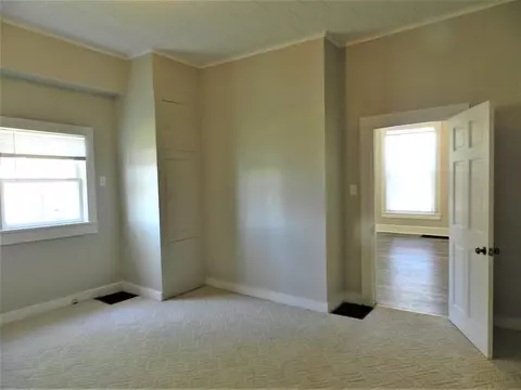 903 W White St, Marion, IL 62959 photo 14