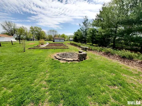 1167 Schwartz Rd, Centralia, IL 62801 photo 17