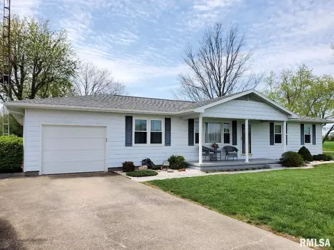 1167 Schwartz Rd, Centralia, IL 62801 photo 2