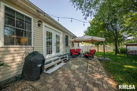 405 E Beacon Ct, Mount Vernon, IL 62864 photo 10
