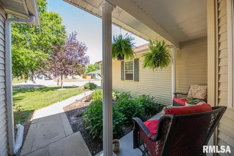 405 E Beacon Ct, Mount Vernon, IL 62864 photo 5
