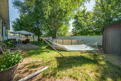 405 E Beacon Ct, Mount Vernon, IL 62864 photo 9