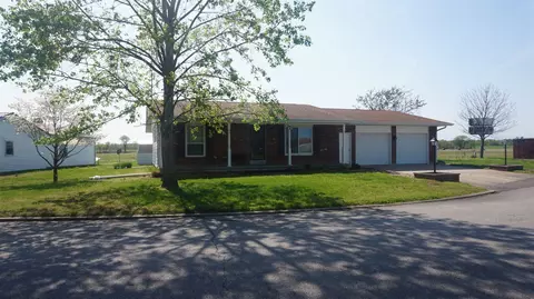 1 Comanche Dr, Mcclure, IL 62957 photo 1