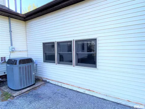 321 E Lincoln Ave, Flora, IL 62839 photo 44
