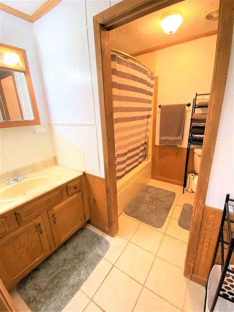 321 E Lincoln Ave, Flora, IL 62839 photo 40