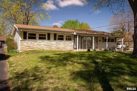 600 S Aikman St, Marion, IL 62959 photo 2