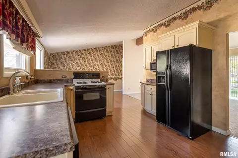 600 S Aikman St, Marion, IL 62959 photo 12