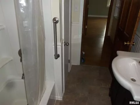 506 Mitchell St, Benton, IL 62812 photo 18
