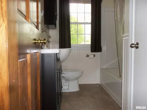 506 Mitchell St, Benton, IL 62812 photo 12