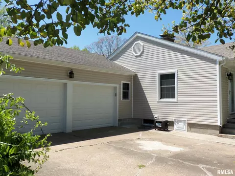 506 Mitchell St, Benton, IL 62812 photo 38