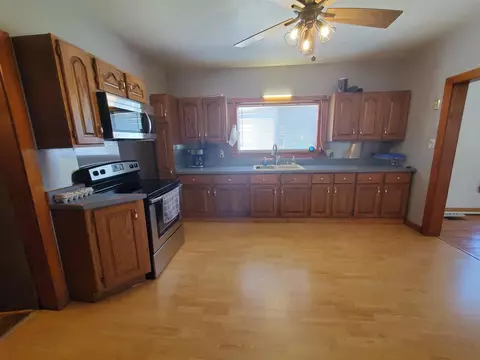 805 S Mulkey St, Christopher, IL 62822 photo 5