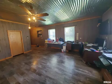 805 S Mulkey St, Christopher, IL 62822 photo 12