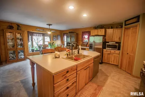 1827 Etherton Rd, Murphysboro, IL 62966 photo 8
