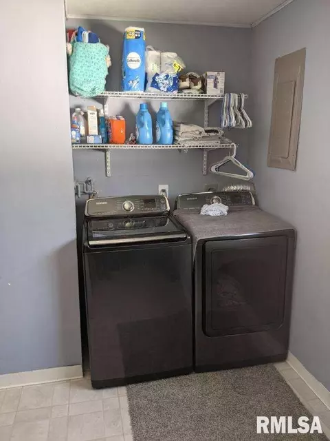 814 E 11th St, Centralia, IL 62801 photo 10