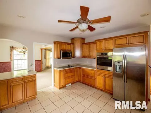28 Greve Dr, Centralia, IL 62801 photo 9
