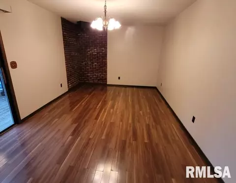 99 Cherry Dr, Mount Vernon, IL 62864 photo 5