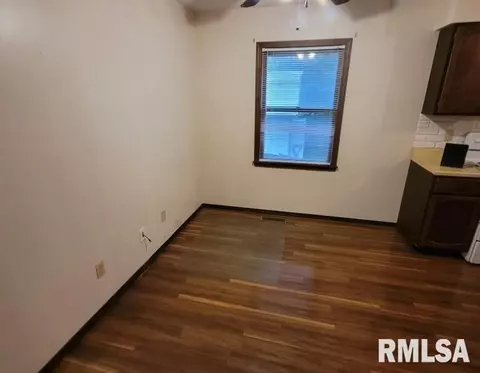 99 Cherry Dr, Mount Vernon, IL 62864 photo 3