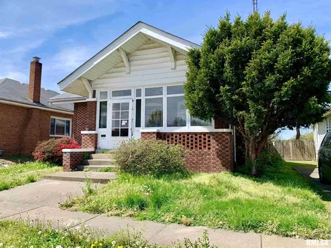 709 S 14th St, Herrin, IL 62948 photo 23