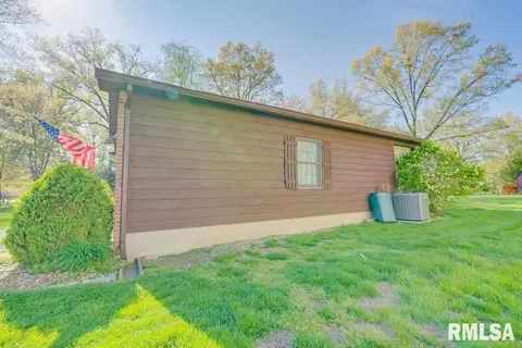 2 Curtis Ct, Mount Vernon, IL 62864 photo 8