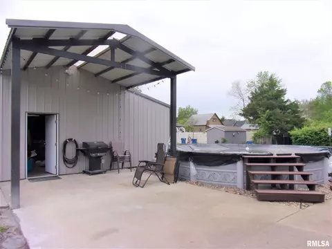 609 N Victor St, Christopher, IL 62822 photo 23