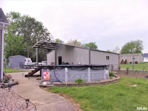 609 N Victor St, Christopher, IL 62822 photo 27