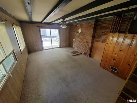 602 E 13th St, Centralia, IL 62801 photo 5
