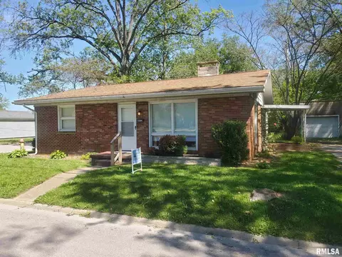 602 E 13th St, Centralia, IL 62801 photo 1