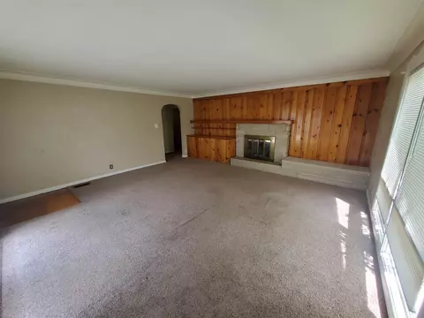 602 E 13th St, Centralia, IL 62801 photo 3