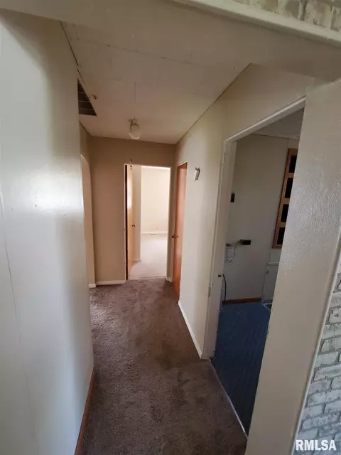 602 E 13th St, Centralia, IL 62801 photo 8