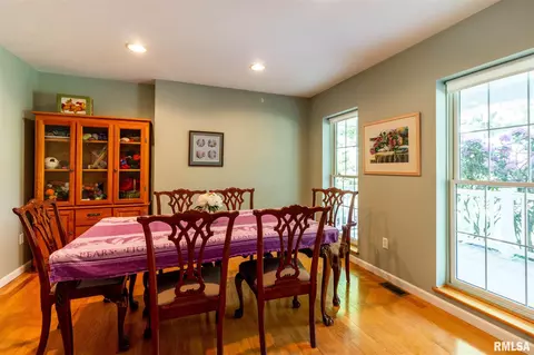929 Hogan Dr, Marion, IL 62959 photo 16