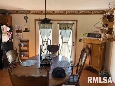 11902 Greg St, Sesser, IL 62884 photo 14