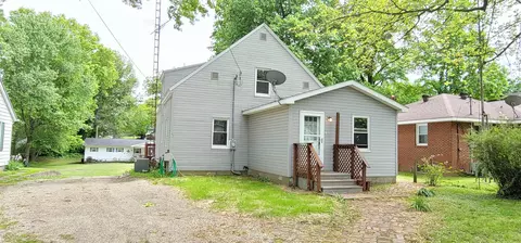 412 E 5th St, Mount Carmel, IL 62863 photo 2