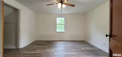 412 E 5th St, Mount Carmel, IL 62863 photo 8