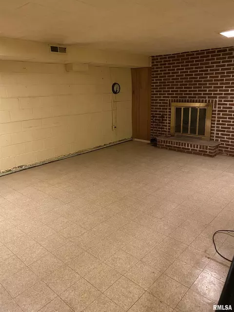 383 Park Ln, Herrin, IL 62948 photo 12