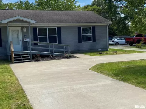410 Mcfall St, Benton, IL 62812 photo 31