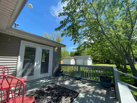 410 Mcfall St, Benton, IL 62812 photo 4
